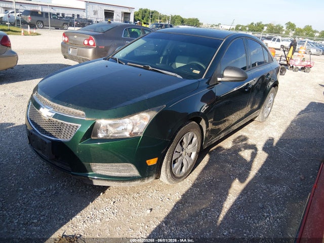Chevrolet Cruze Ls Manual 2014 1G1PB5SH1E7383320 Image 2