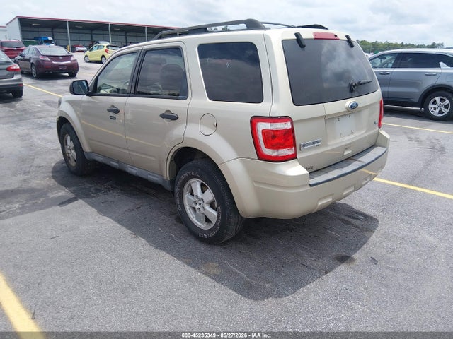 45235349 :رقم المزاد ، 1FMCU9DG2AKA13105 vin ، 2010 Ford Escape Xlt مزاد بيع