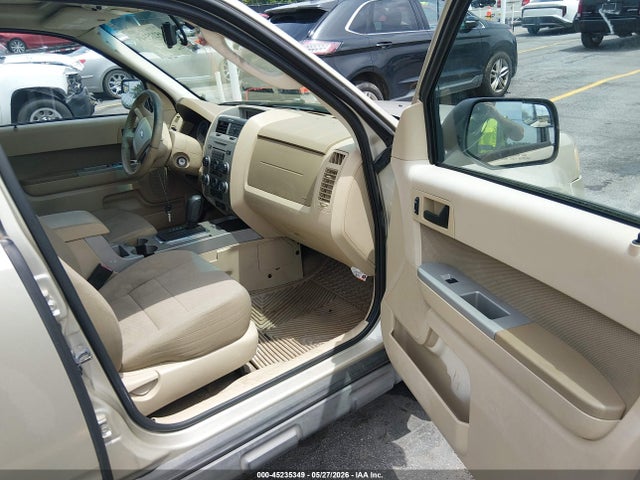 45235349 :رقم المزاد ، 1FMCU9DG2AKA13105 vin ، 2010 Ford Escape Xlt مزاد بيع