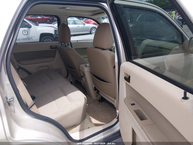 45235349 :رقم المزاد ، 1FMCU9DG2AKA13105 vin ، 2010 Ford Escape Xlt مزاد بيع