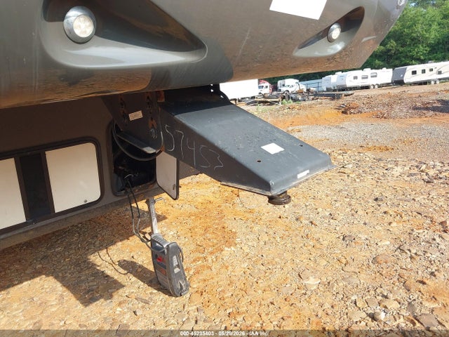 45235403 :رقم المزاد ، 4X4FPTL21GP057453 vin ، 2016 Forest River Puma Toy Hauler 351t مزاد بيع