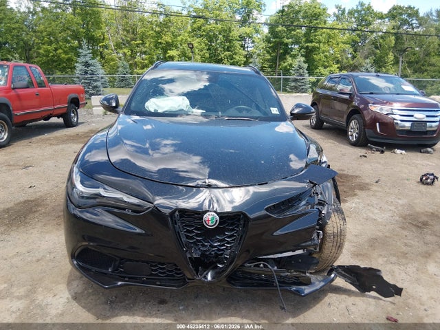 Продаж на аукціоні авто 2024 Alfa Romeo Stelvio Ti Awd, vin: ZASPAKBN2R7D79739, номер лоту: 45235412