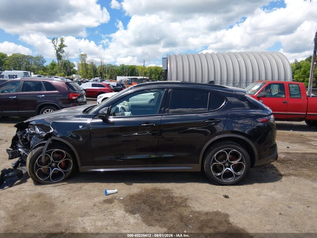 Продаж на аукціоні авто 2024 Alfa Romeo Stelvio Ti Awd, vin: ZASPAKBN2R7D79739, номер лоту: 45235412