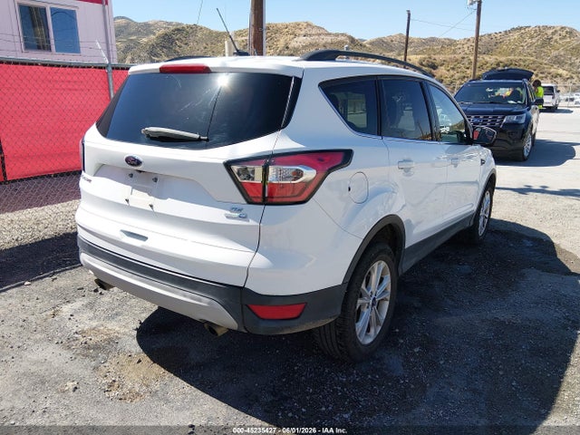 Ford ESCAPE SE 2018 1FMCU9GD5JUD08575 Image 4