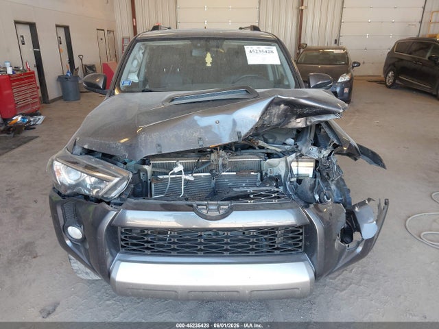 45235428 :رقم المزاد ، JTEBU5JR5H5454455 vin ، 2017 Toyota 4runner Sr5 مزاد بيع