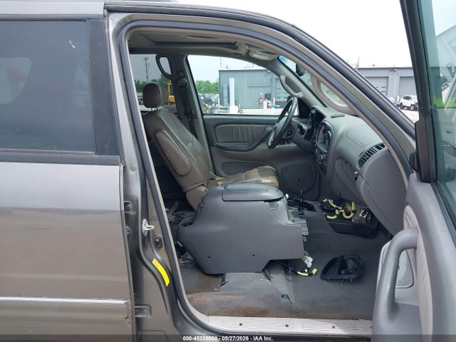 45235500 :رقم المزاد ، 5TDBT48A54S225764 vin ، 2004 Toyota Sequoia Limited V8 مزاد بيع