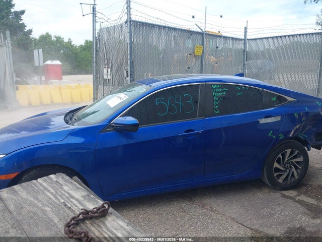 Продажа на аукционе авто 2017 Honda Civic Ex, vin: 19XFC2F70HE064883, номер лота: 45235543
