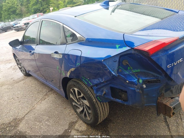 Продажа на аукционе авто 2017 Honda Civic Ex, vin: 19XFC2F70HE064883, номер лота: 45235543
