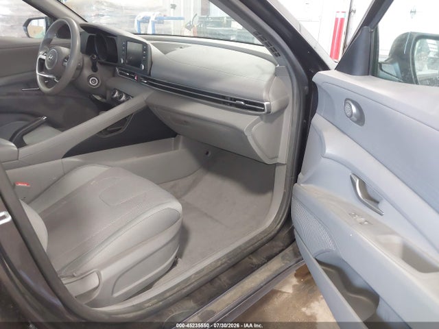 5NPLL4AGXMH046824 Hyundai ELANTRA SE