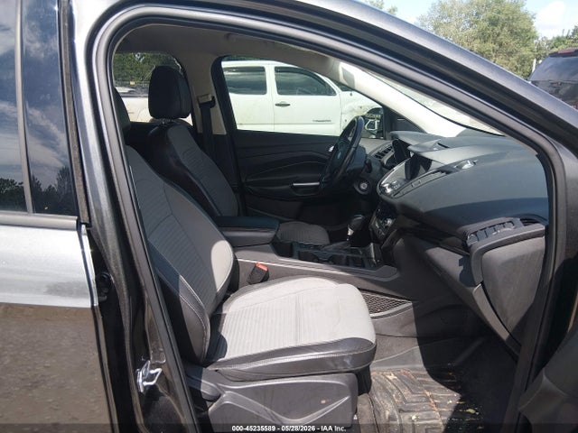 Ford ESCAPE SE 2017 1FMCU9GDXHUD49830 Image 5