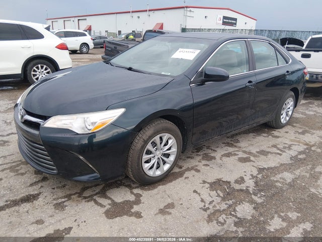 Toyota CAMRY LE 2015 4T4BF1FKXFR460680 Image 2