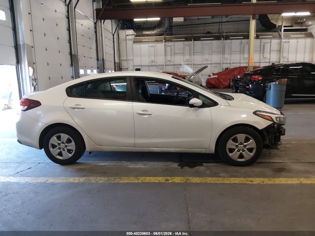 KIA FORTE LX 2018 3KPFL4A73JE262771 Image 14
