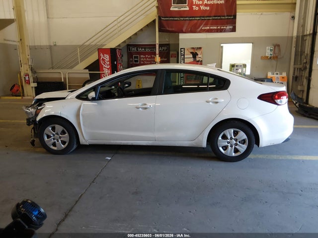 KIA FORTE LX 2018 3KPFL4A73JE262771 Image 15
