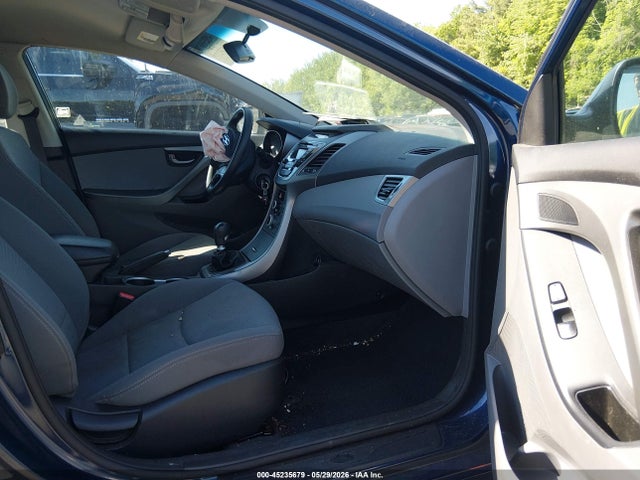 Продажа на аукционе авто 2015 Hyundai Elantra Se, vin: KMHDH4AE9FU225784, номер лота: 45235679