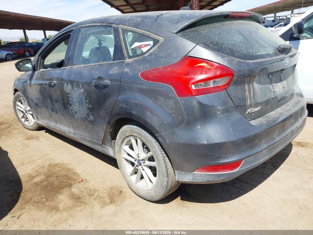 Ford FOCUS SE 2016 1FADP3K27GL204998 Image 3