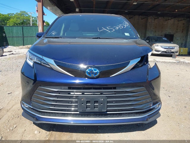 45235691 :رقم المزاد ، 5TDZSKFC2SS163554 vin ، 2025 Toyota Sienna Limited مزاد بيع