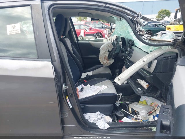 45235702 :رقم المزاد ، JTDKTUD3XDD553202 vin ، 2013 Toyota Yaris Le مزاد بيع