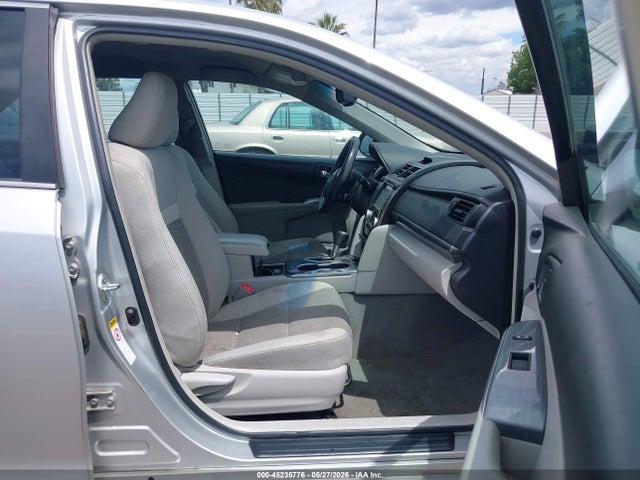 4T1BD1FKXEU120556 Toyota Camry Hybrid Xle
