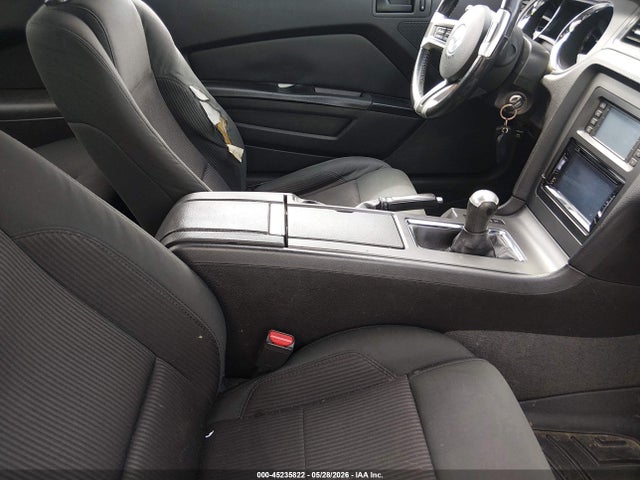 45235822 :رقم المزاد ، 1ZVBP8AMXE5276276 vin ، 2014 Ford Mustang V6 مزاد بيع