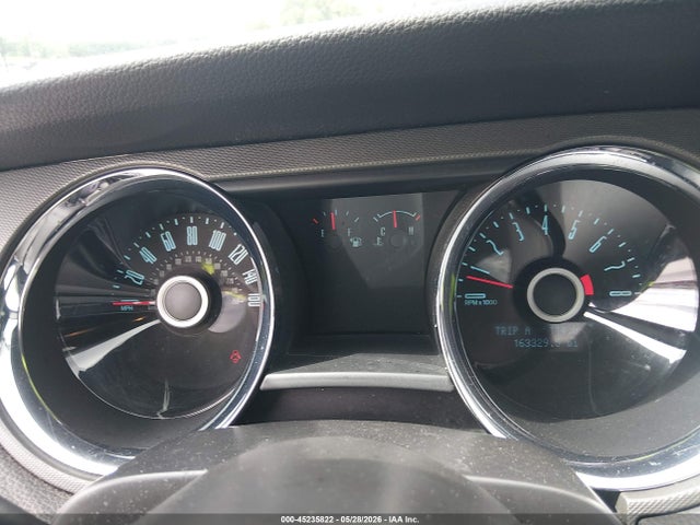 45235822 :رقم المزاد ، 1ZVBP8AMXE5276276 vin ، 2014 Ford Mustang V6 مزاد بيع