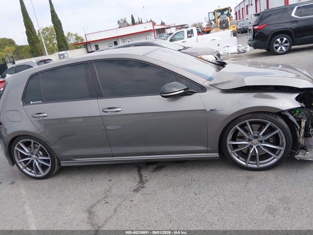 Продажа на аукционе авто 2017 Volkswagen Golf R 4-door W/dcc   Navigation, vin: WVWWF7AU3HW150048, номер лота: 45235851