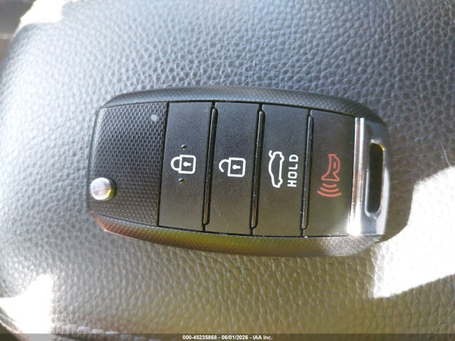 3KPA25AB1JE091218 KIA RIO S
