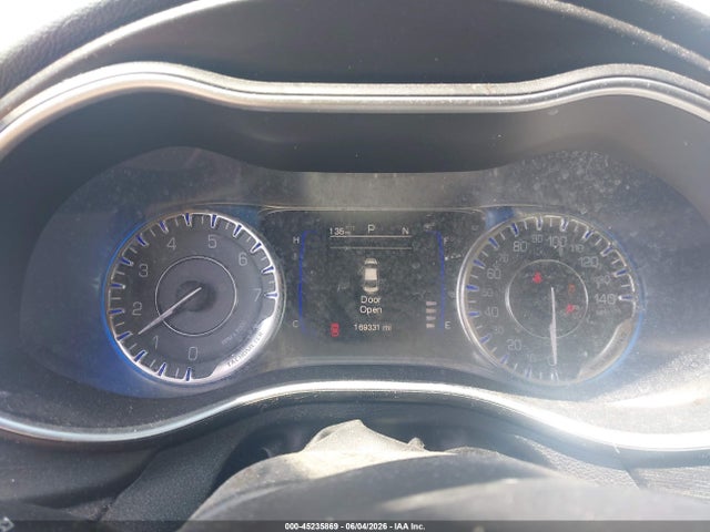 Chrysler 200 Limited 2015 1C3CCCAB0FN677071 Image 7