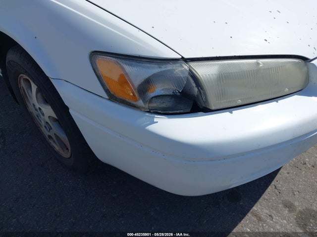 45235901 :رقم المزاد ، JT2BF28K7X0233756 vin ، 1999 Toyota Camry Le V6 مزاد بيع