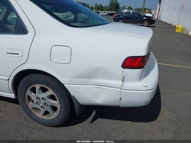 45235901 :رقم المزاد ، JT2BF28K7X0233756 vin ، 1999 Toyota Camry Le V6 مزاد بيع
