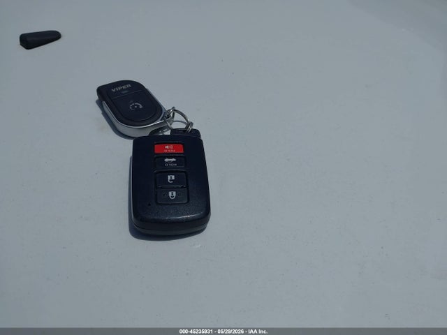 45235931 :رقم المزاد ، 4T1BF1FK7HU692845 vin ، 2017 Toyota Camry Xse مزاد بيع