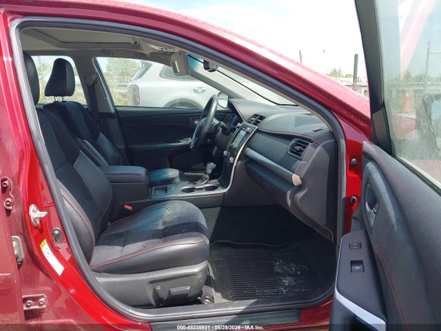 45235931 :رقم المزاد ، 4T1BF1FK7HU692845 vin ، 2017 Toyota Camry Xse مزاد بيع
