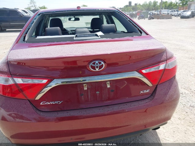 45235931 :رقم المزاد ، 4T1BF1FK7HU692845 vin ، 2017 Toyota Camry Xse مزاد بيع