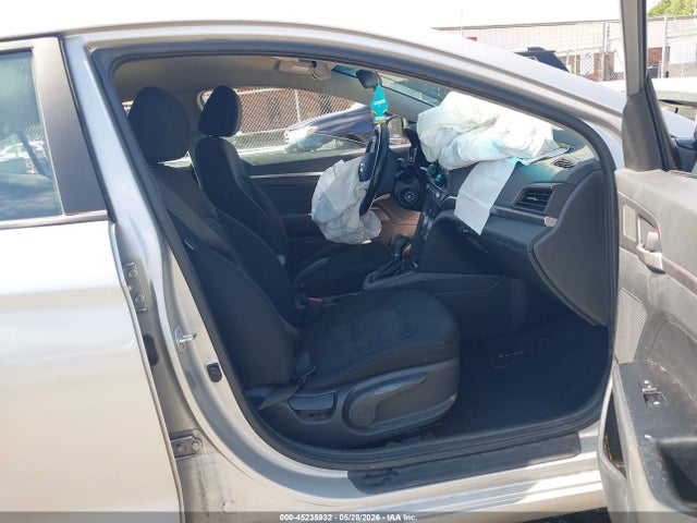 45235932 :رقم المزاد ، 5NPD74LF9KH446741 vin ، 2019 Hyundai Elantra Se مزاد بيع