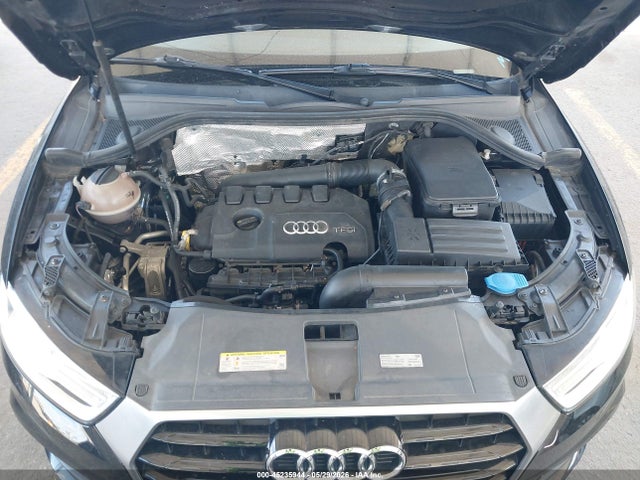 WA1BCCFS5HR009580 Audi Q3 2.0t Premium