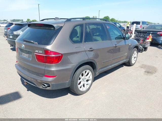 2011 Bmw X5 მანქანა იყიდება აუქციონზე, vin: 5UXZV4C5XBL738038, აუქციონის ნომერი: 45235949