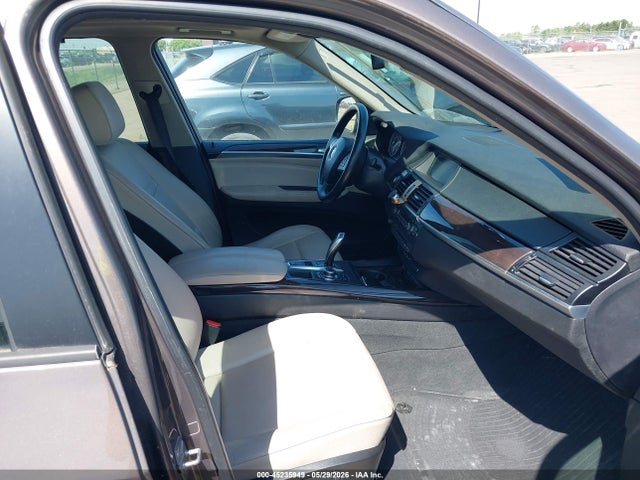 2011 Bmw X5 მანქანა იყიდება აუქციონზე, vin: 5UXZV4C5XBL738038, აუქციონის ნომერი: 45235949