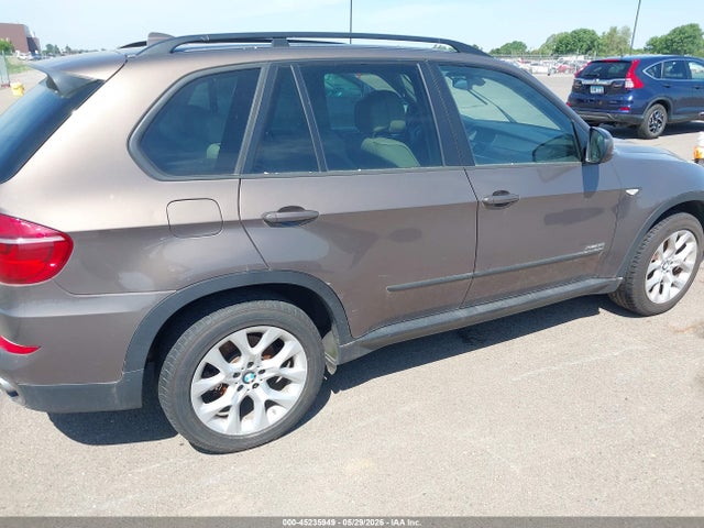 2011 Bmw X5 მანქანა იყიდება აუქციონზე, vin: 5UXZV4C5XBL738038, აუქციონის ნომერი: 45235949