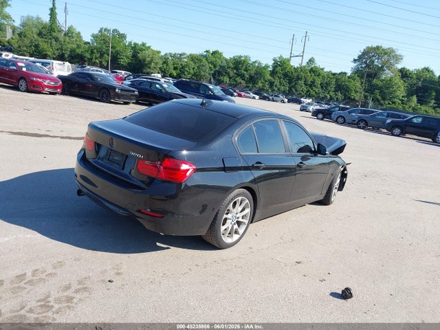 45235986 :رقم المزاد ، WBA3B1C58EK133179 vin ، 2014 Bmw 320i مزاد بيع