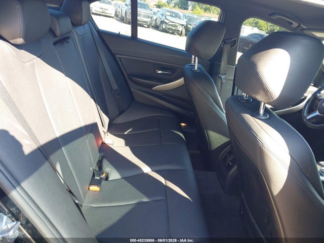 45235986 :رقم المزاد ، WBA3B1C58EK133179 vin ، 2014 Bmw 320i مزاد بيع