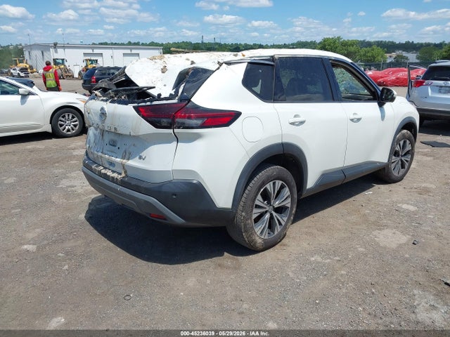 5N1AT3BA4MC710358 Nissan Rogue Sv Fwd