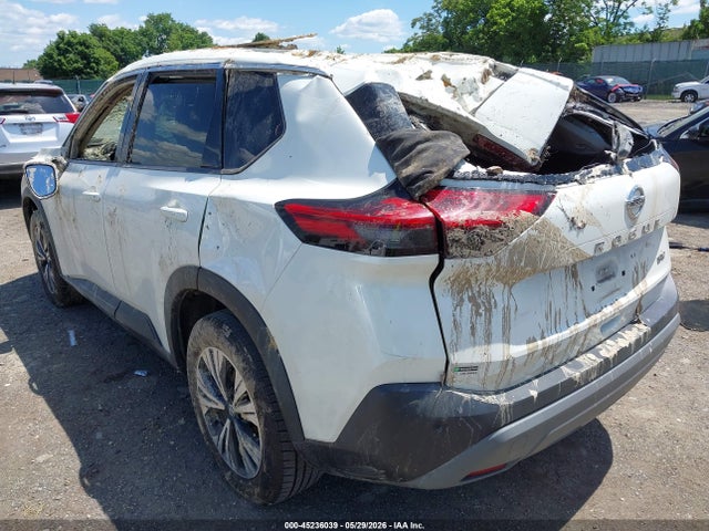 5N1AT3BA4MC710358 Nissan Rogue Sv Fwd