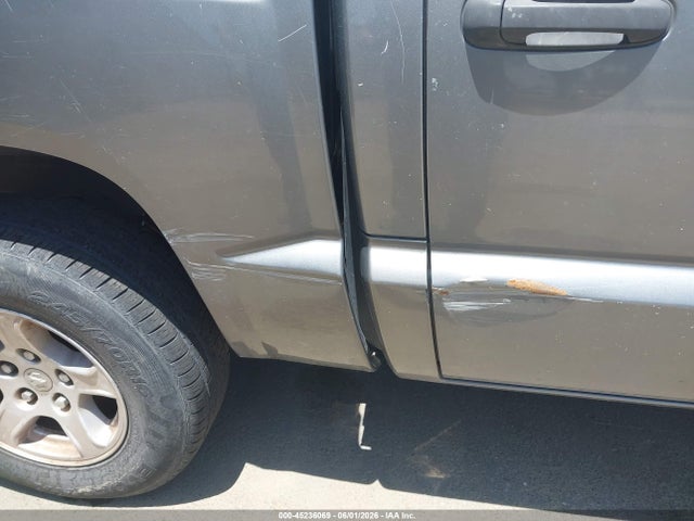 45236069 :رقم المزاد ، 1D7HE48K35S249072 vin ، 2005 Dodge Dakota Slt مزاد بيع