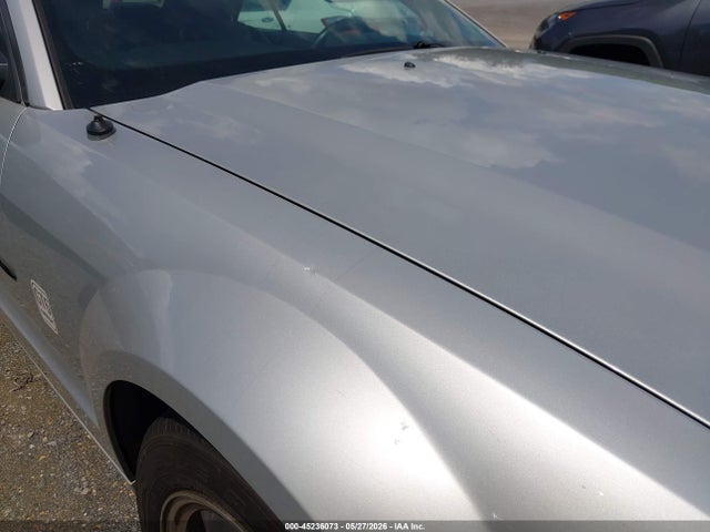 2005 Ford Mustang მანქანა იყიდება აუქციონზე, vin: 1ZVFT84N055216167, აუქციონის ნომერი: 45236073