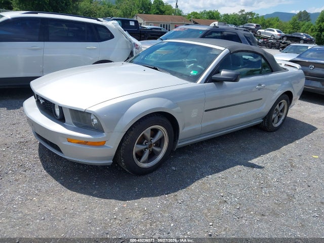 2005 Ford Mustang მანქანა იყიდება აუქციონზე, vin: 1ZVFT84N055216167, აუქციონის ნომერი: 45236073