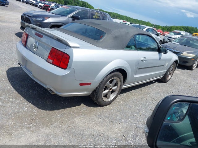 2005 Ford Mustang მანქანა იყიდება აუქციონზე, vin: 1ZVFT84N055216167, აუქციონის ნომერი: 45236073