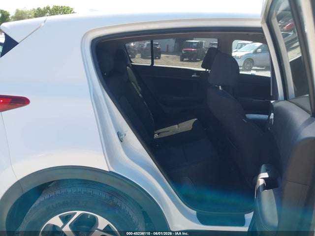 2022 Kia Sportage Lx მანქანა იყიდება აუქციონზე, vin: KNDPMCAC8N7981724, აუქციონის ნომერი: 45236110
