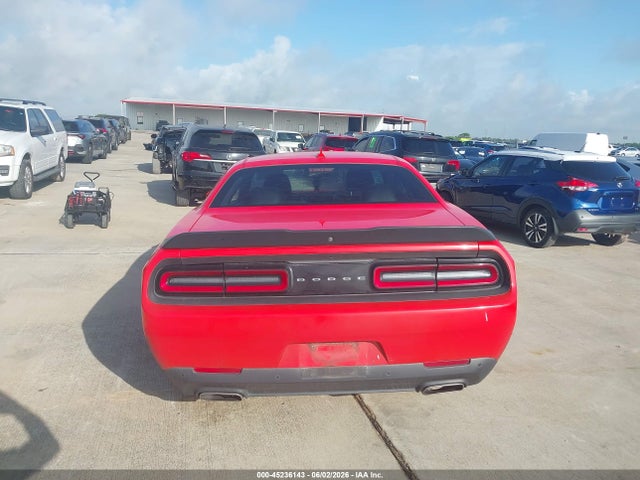 2C3CDZAG3JH334025 Dodge Challenger Sxt Plus