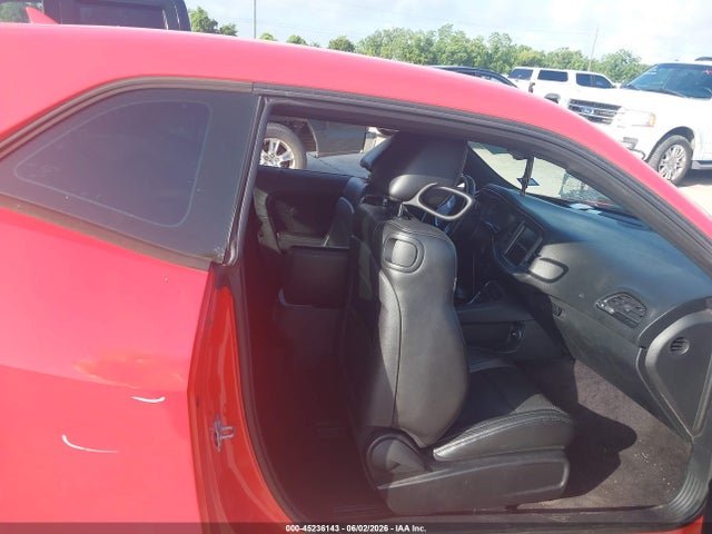 2C3CDZAG3JH334025 Dodge Challenger Sxt Plus
