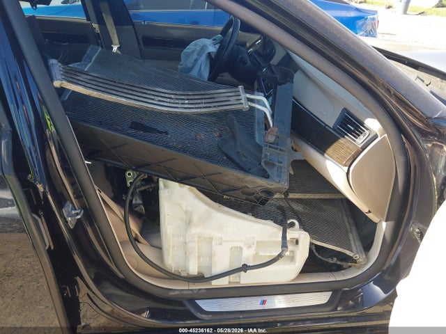 45236162 :رقم المزاد ، WBAKB8C58CDX20861 vin ، 2012 Bmw 750li مزاد بيع