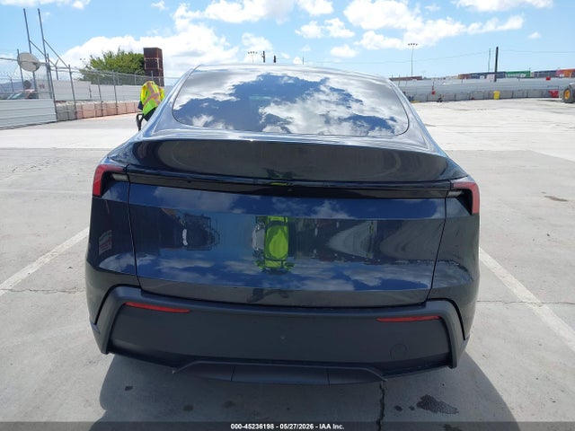 7SAYGDED3TA696117 Tesla Model Y Premium Rear-wheel Drive/rear-wheel Drive